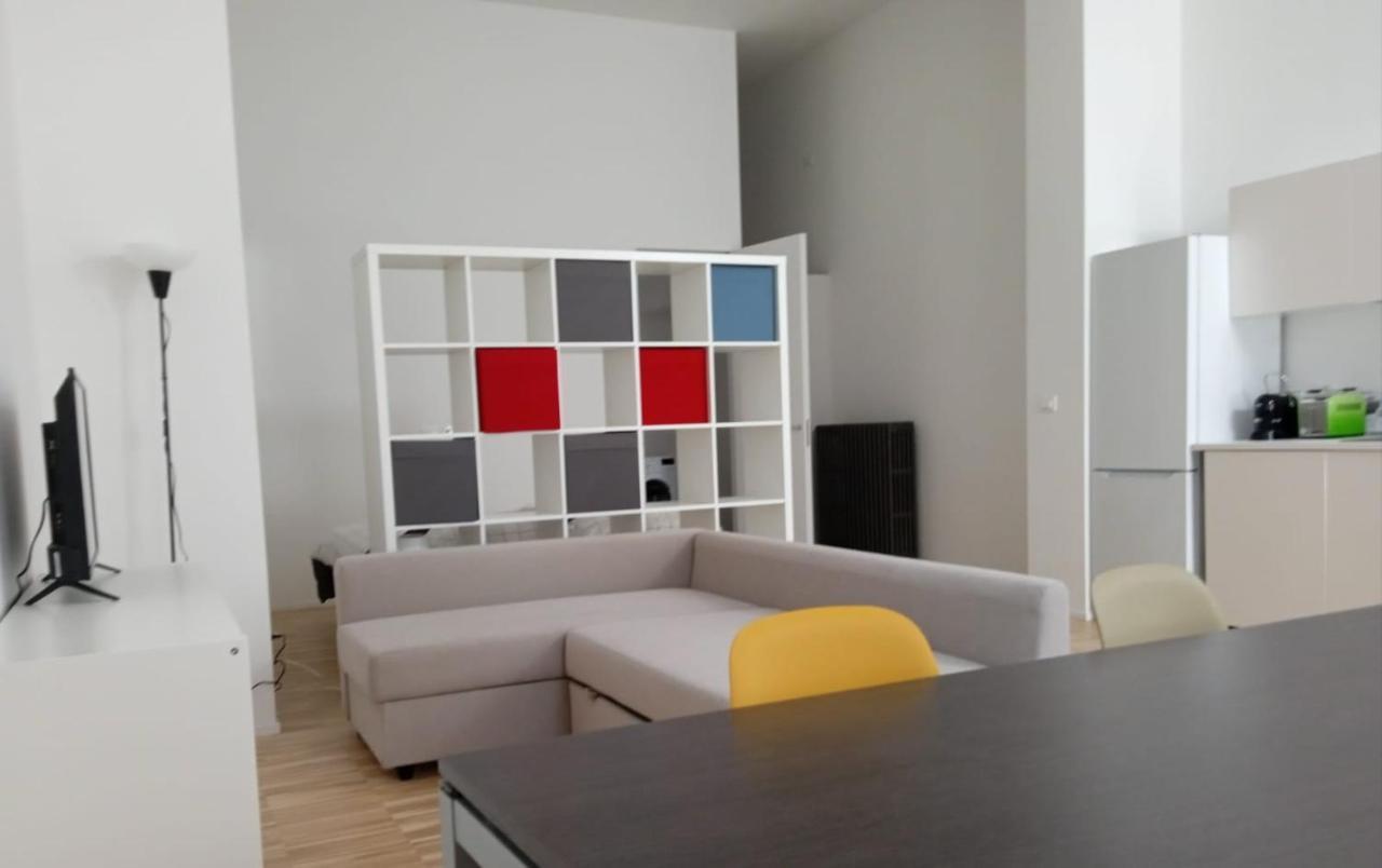 Апартаменти Open Space3 D'Apulia 11 Мілан Екстер'єр фото